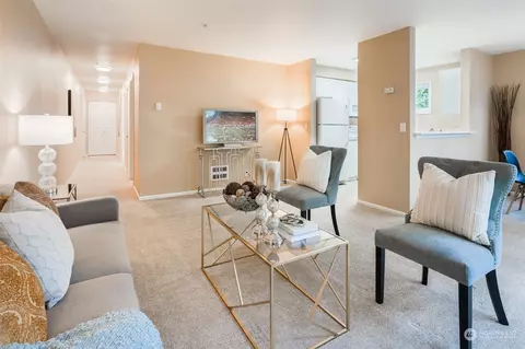 9300 Stone Ave N #201, Seattle, WA 98103