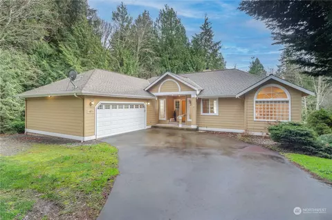 82 Goldfinch Ln, Port Ludlow, WA 98365