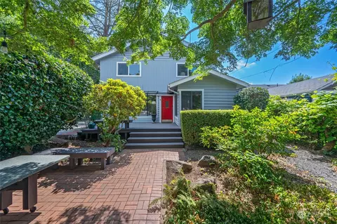 407 NE 88th St, Seattle, WA 98115