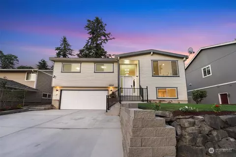 10250 12th Ave SW, Seattle, WA 98146