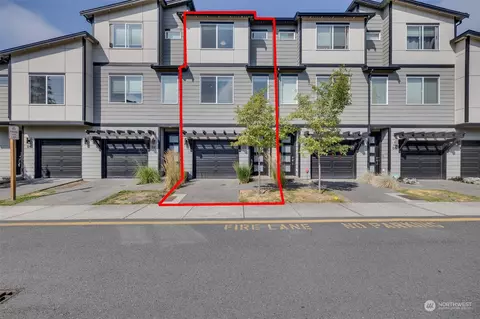 3230 148th St SW #D3, Lynnwood, WA 98037