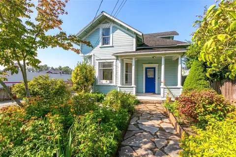 5733 Vista Dr, Ferndale, WA 98248