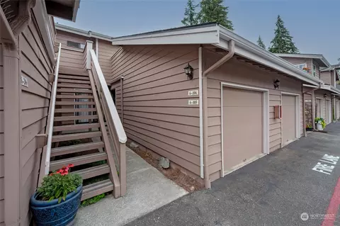 8407 18th Ave W #6-106, Everett, WA 98204