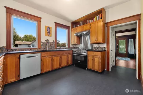 1910 E Columbia St, Seattle, WA 98122 photo 10