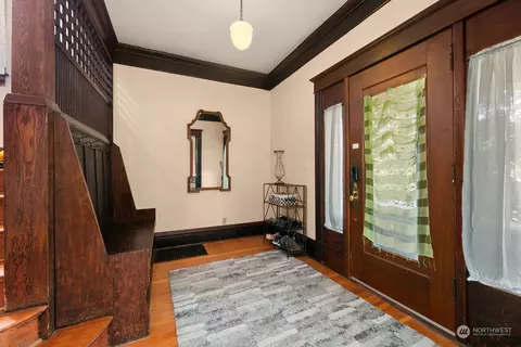 1910 E Columbia St, Seattle, WA 98122 photo 3