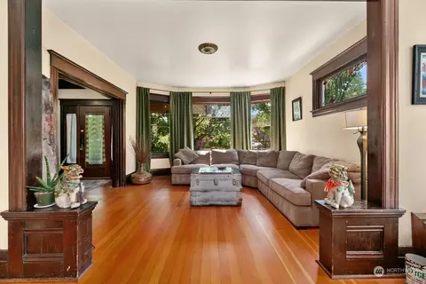 1910 E Columbia St, Seattle, WA 98122 photo 4