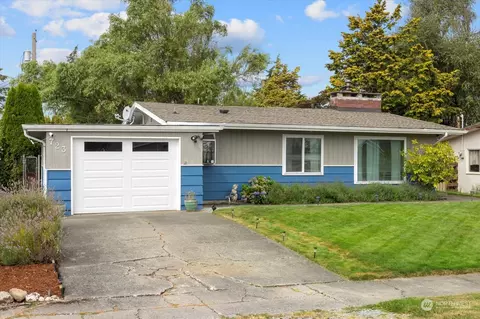 723 N 16th St, Mount Vernon, WA 98273