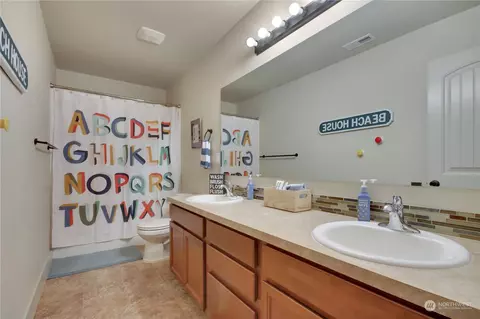 8213 207th Street Ct E, Spanaway, WA 98387 photo 22