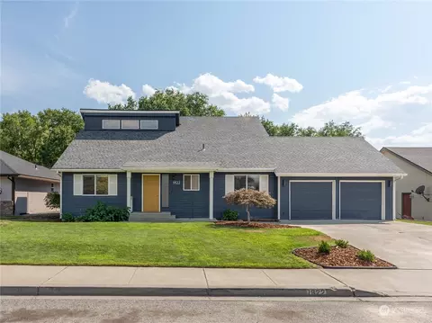 1822 Manhattan Dr, East Wenatchee, WA 98802