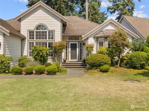 9218 Vancouver Dr NE, Lacey, WA 98516