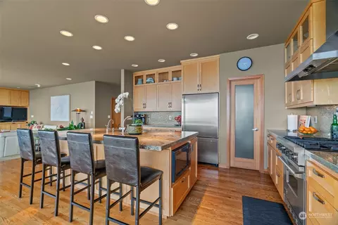 18318 Olympic View Dr, Edmonds, WA 98020 photo 16