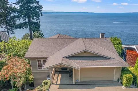 18318 Olympic View Dr, Edmonds, WA 98020 photo 4