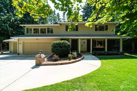 13825 NE 48th Pl, Bellevue, WA 98005