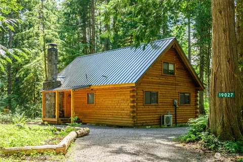 19027 Glacier Rim Dr, Glacier, WA 98244