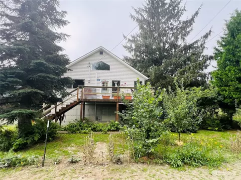 514 N Elm St, Hamilton, WA 98255