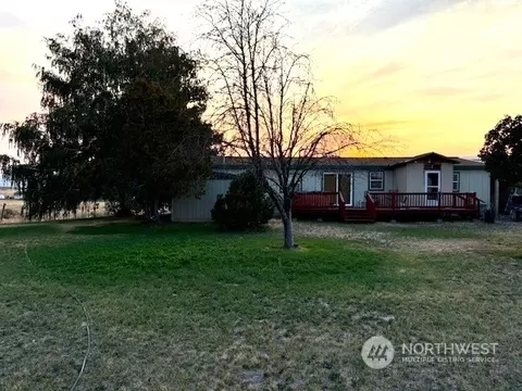 230 Windy Ln, Yakima, WA 98903