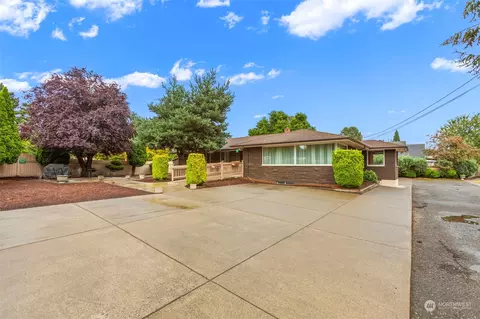 22014 108th Ave SE, Kent, WA 98031