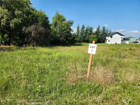 407 E 2nd, Nooksack, WA 98276 photo 14