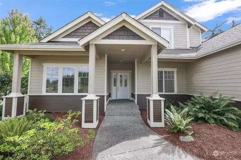 8825 Bedington Dr SE, Olympia, WA 98513