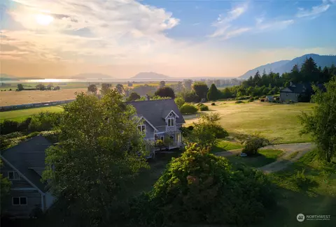 5398 Island View Way, Bow, WA 98232