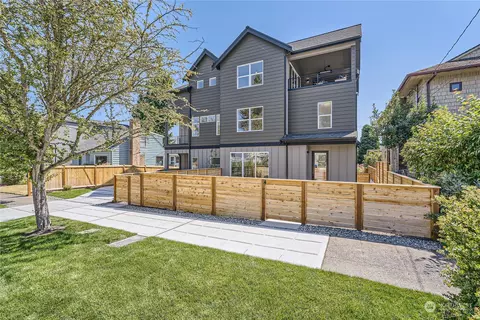 2833 NW 66th St, Seattle, WA 98117