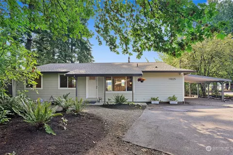 19025 Karl Pl NE, Poulsbo, WA 98370
