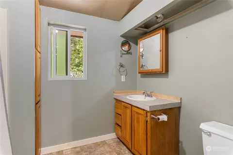 2000 E Rasor Rd, Belfair, WA 98528 photo 17
