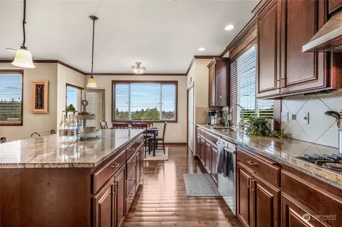 21926 43 Dr SE, Bothell, WA 98021 photo 4