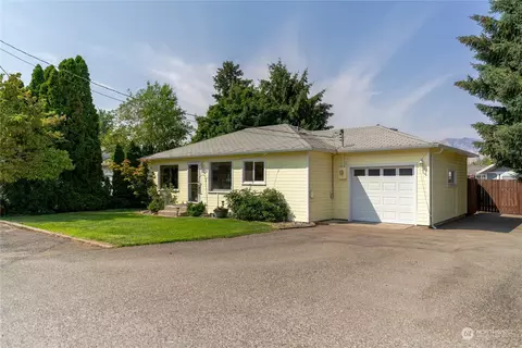 2220 N Ashland Ave, East Wenatchee, WA 98802
