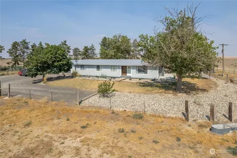 102 E Herman Rd, Lind, WA 99341