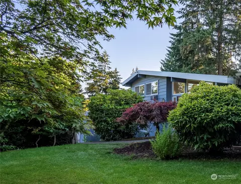 647 164th Ave SE, Bellevue, WA 98008