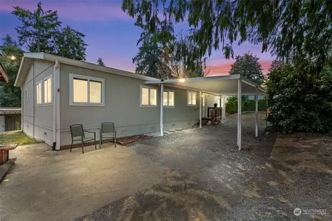 28454 168th #1, Kent, WA 98042