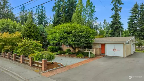 6011 176th St SW, Lynnwood, WA 98037