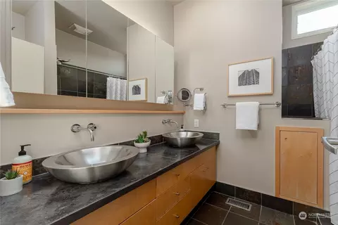 Bath - 494 Boyd Rd, Chelan, WA 98816 photo 1 of 5