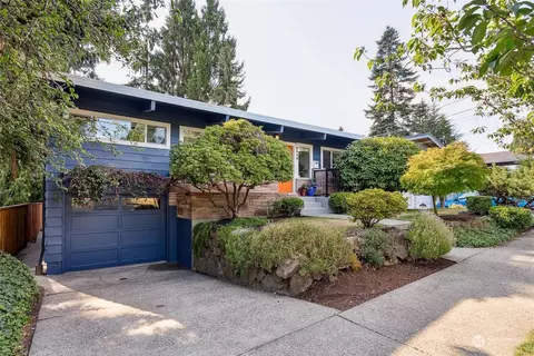 6549 39th Ave NE, Seattle, WA 98115