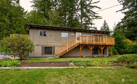 4230 Lakeway Dr, Bellingham, WA 98229