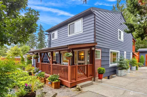 2519 NE 135th St, Seattle, WA 98125