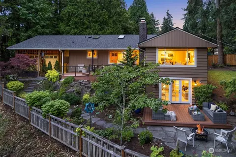 15706 25th Ave SW, Burien, WA 98166
