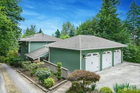 16436 266th Ave SE, Issaquah, WA 98027