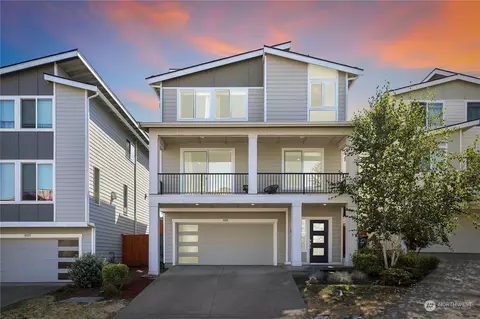 8221 S 118th Ct, Seattle, WA 98178