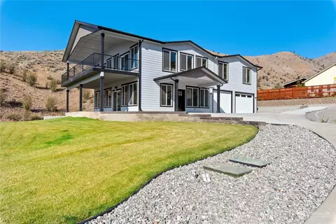 9971 Saska Way, Entiat, WA 98822