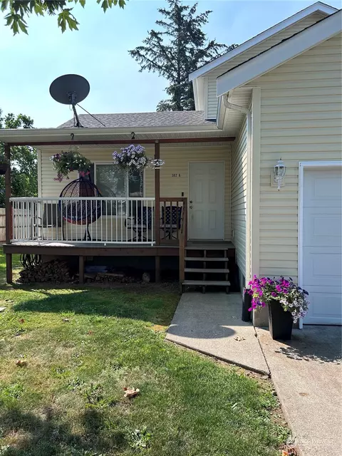 102 W 2nd St #A&B, Everson, WA 98247 photo 2