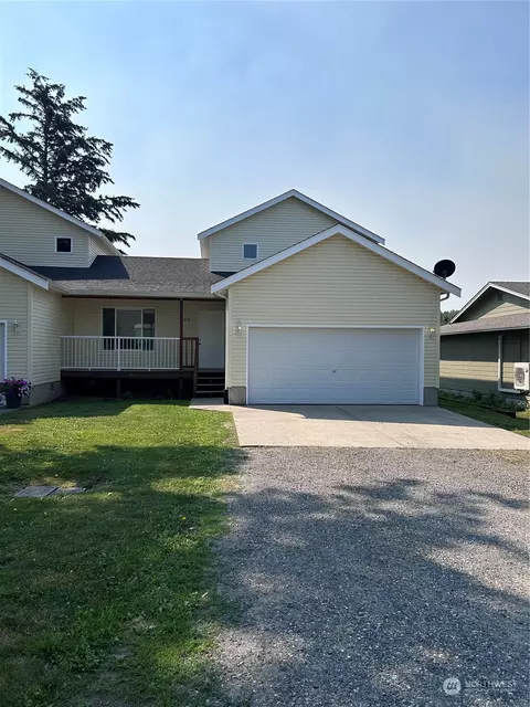102 W 2nd St #A&B, Everson, WA 98247 photo 3