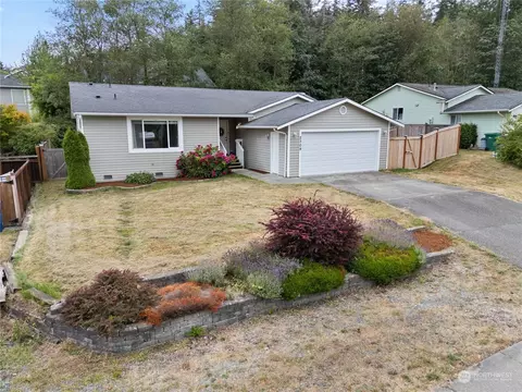 2309 17th St, Anacortes, WA 98221