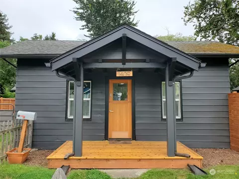1409 W Illinois St, Bellingham, WA 98225