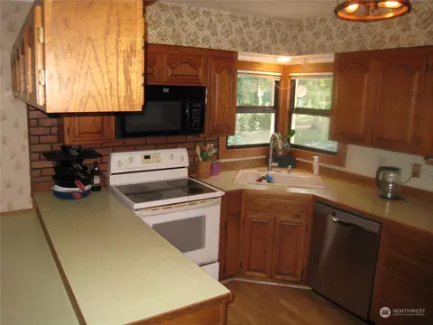 714 Nevada Dr, Longview, WA 98632 photo 3