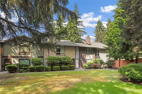 1717 150th Ave SE #32, Bellevue, WA 98007