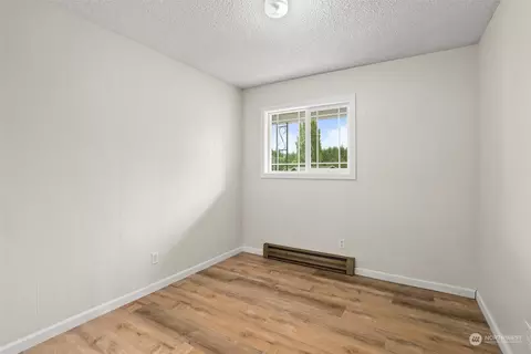 Bedroom - 339 Oxbow Rd, Raymond, WA 98577 photo 4 of 4