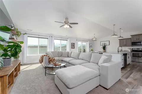 424 Spring View Pl, Chelan, WA 98816 photo 8