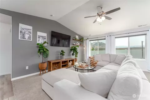 424 Spring View Pl, Chelan, WA 98816 photo 6